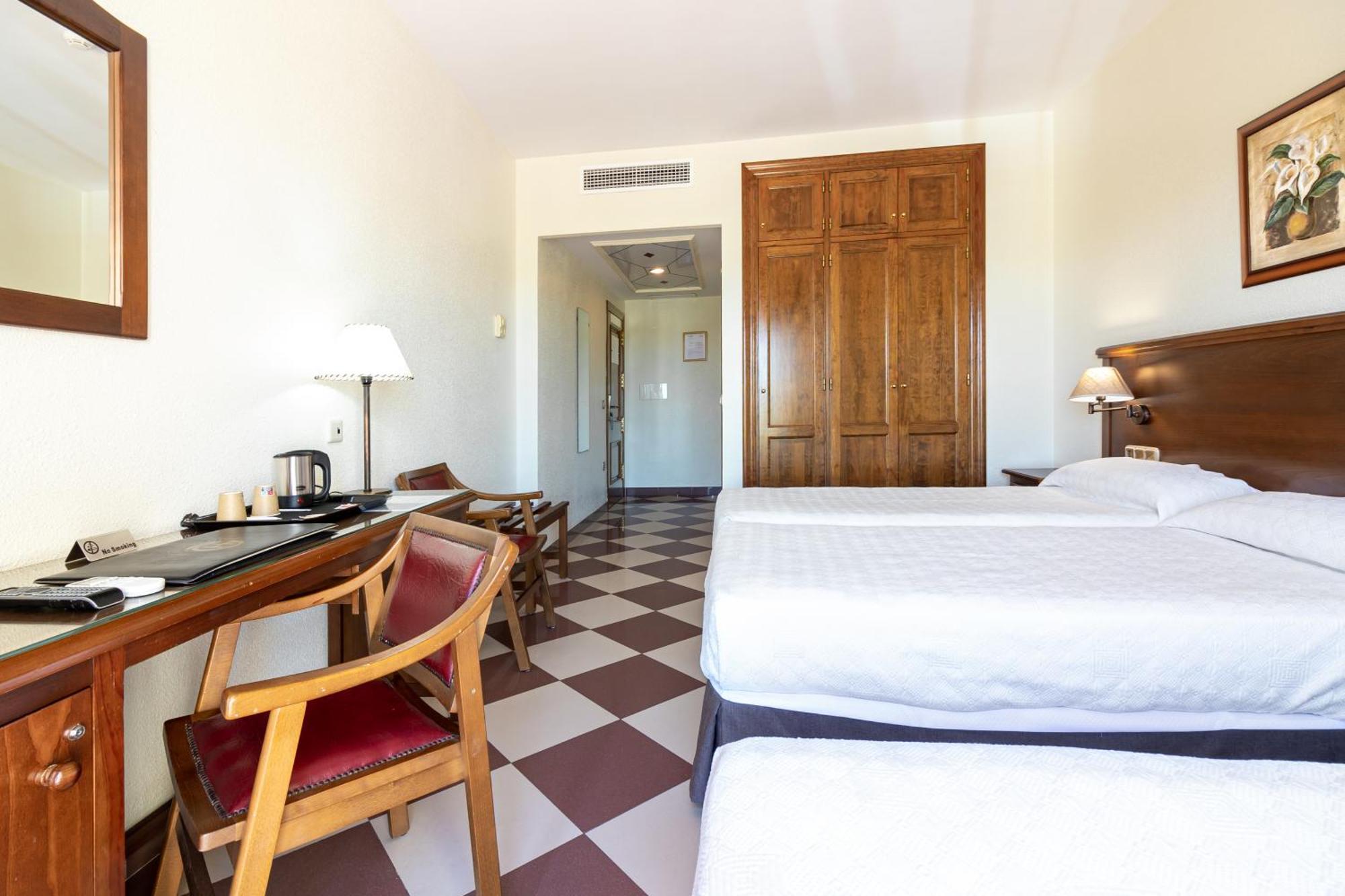 Hotel Avenida Tropical By Bossh! Hotels Salobrena Exterior photo